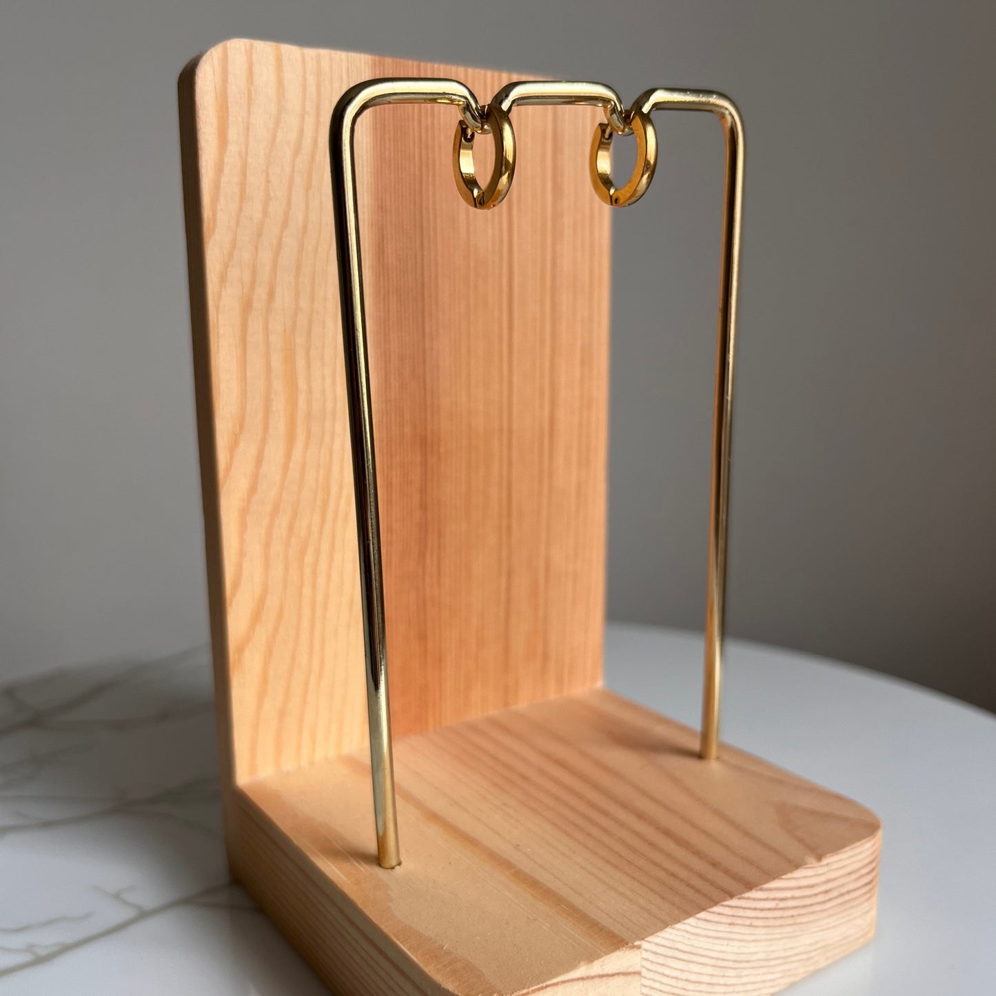 Pendientes básicos finos