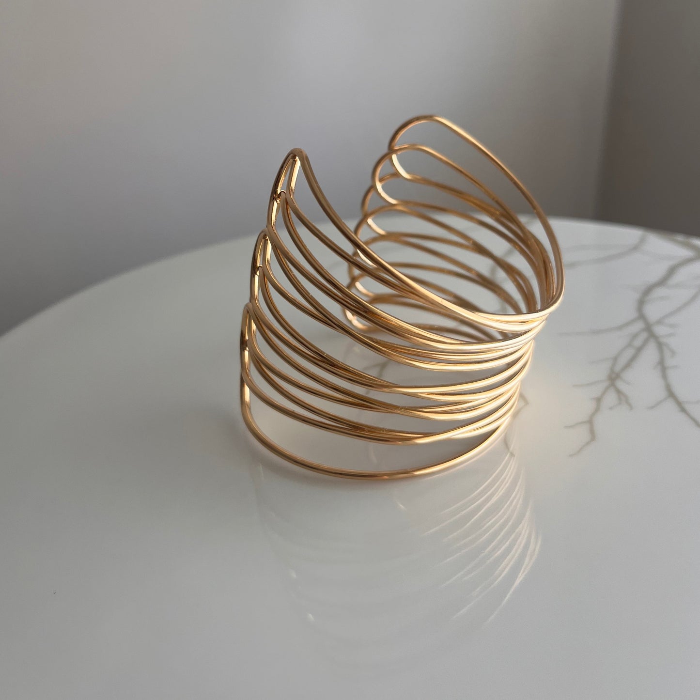 Brazalete Multilínea dorado