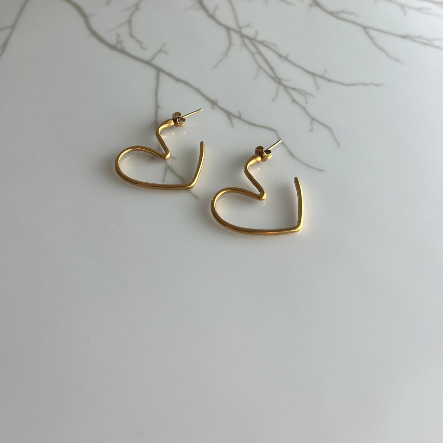 Pendientes silueta corazón