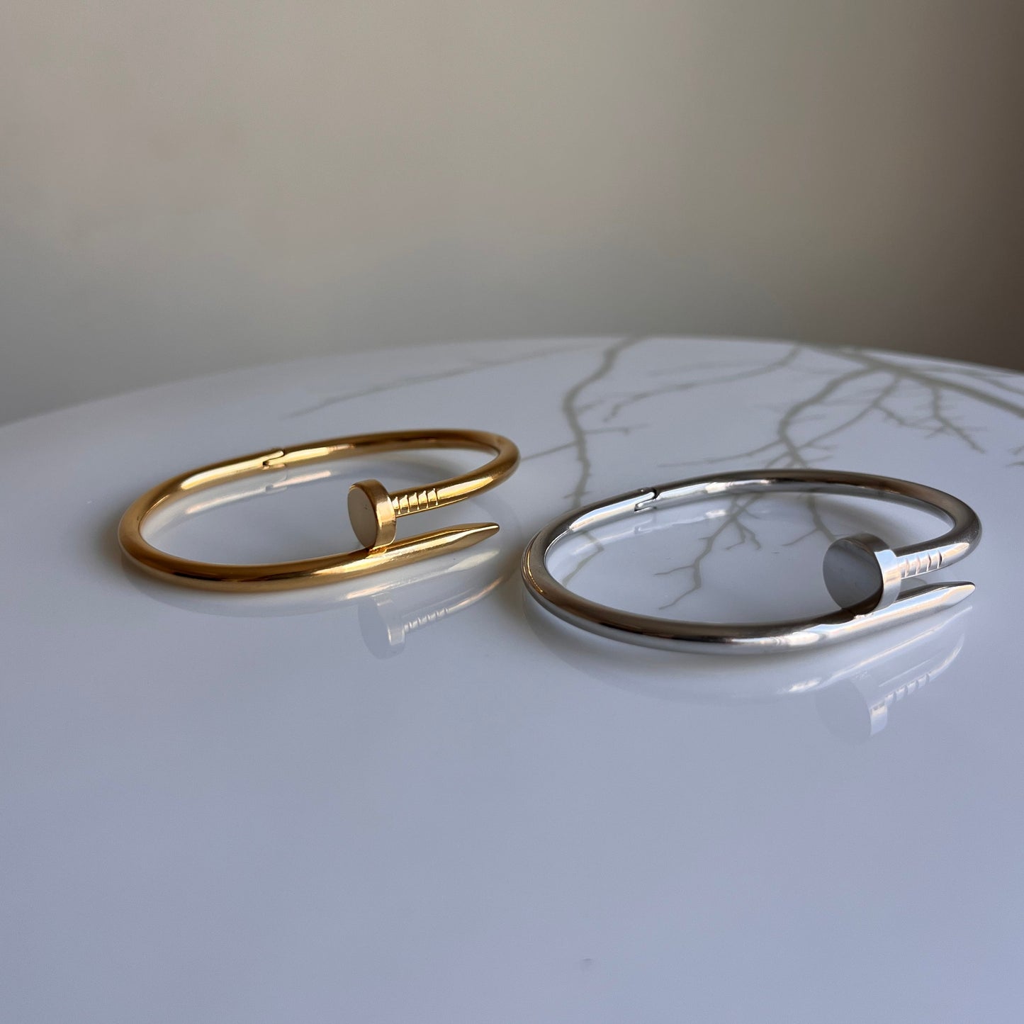 brazalete clavo