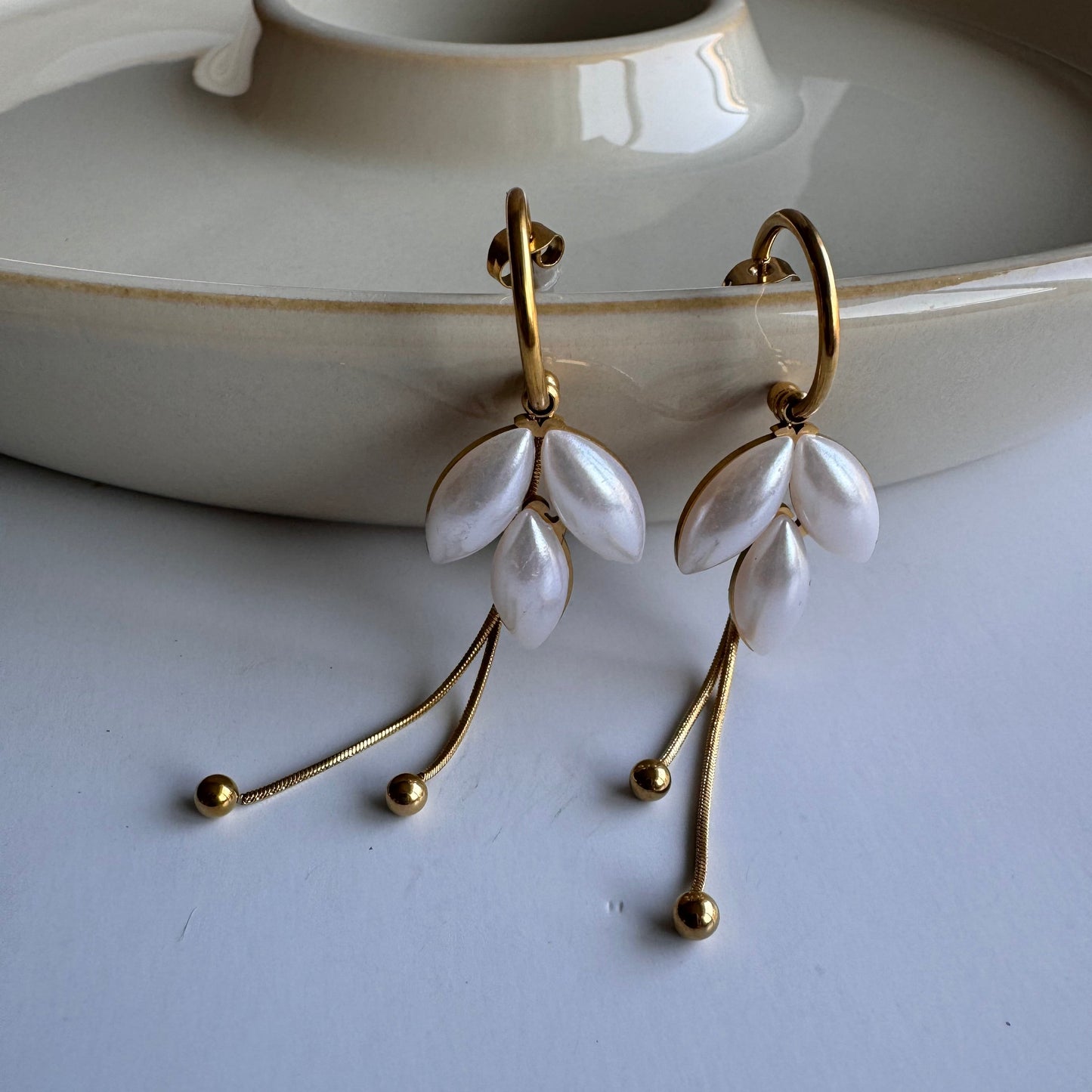Pendientes hoja perlada