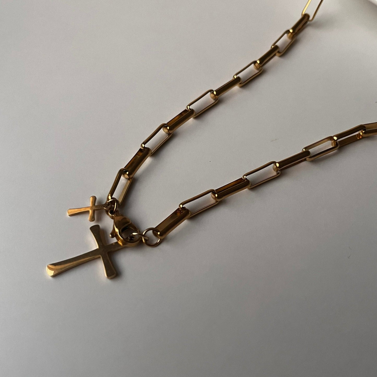 Pulsera eslabón cruz