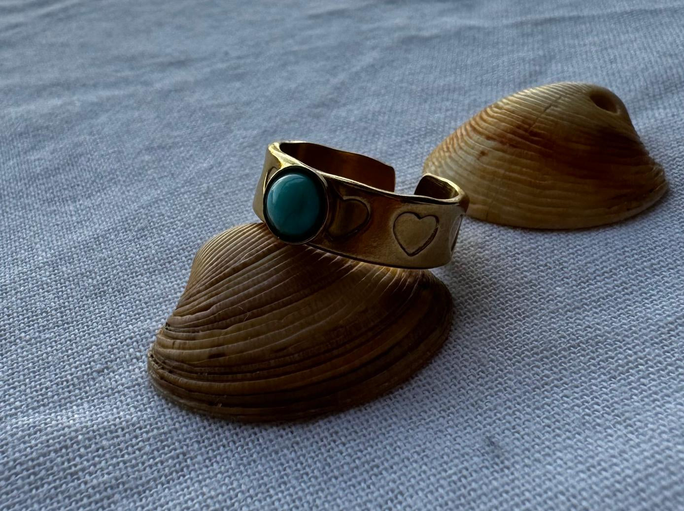Anillo corazones piedra turquesa
